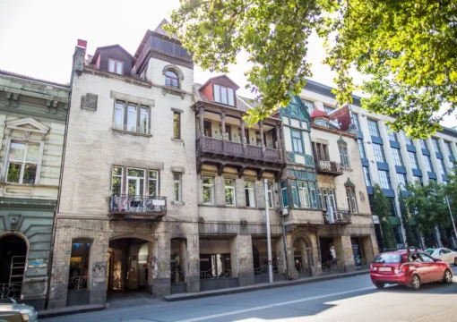 Entire Historical 1910 Apartment